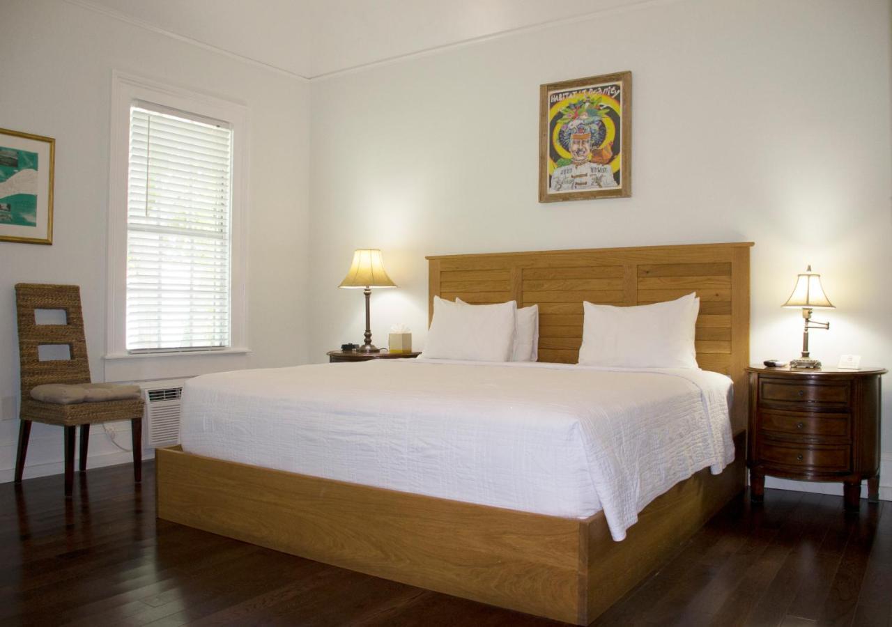 Deluxe King Room,993786439:JPEG