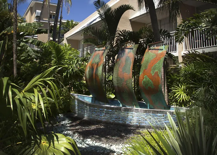 Pier House Resort & Spa