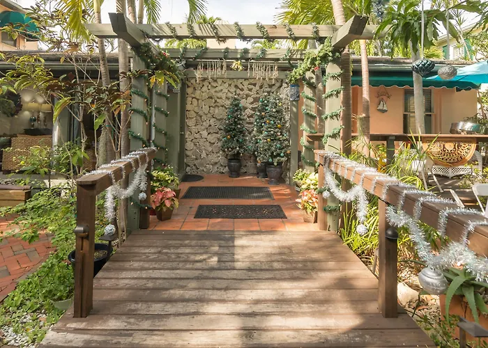 3 star hotel: Suite Dreams Inn By The Beach