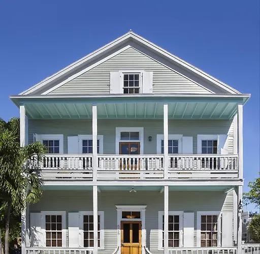 Cheap hotel: Southernmost Inn Adult Exclusive