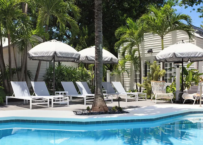 Lighthouse Hotel - Key West Historic Inns