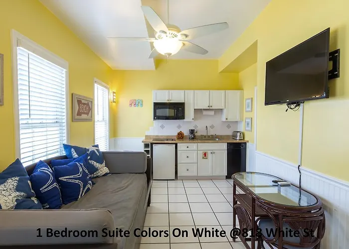 Vacation rental: Colors On White