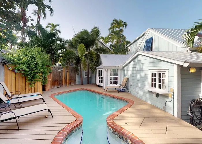 Pool Villa: Passover Cottage